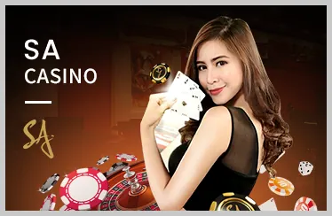 Tay vợt đang giao bóng tại một giải Grand Slam